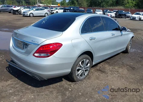 2017 Mercedes-Benz C 300 4Matic из США, поврежденный, VIN 55SWF4KB5HU207526